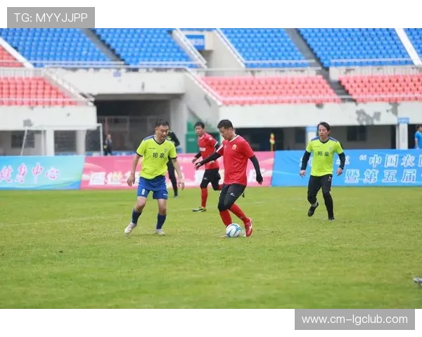 昌都足球氛围逐渐兴起 市民热情高涨足球文化逐步融入当地生活